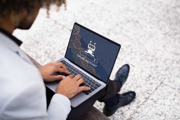 Choisir un chatbot gratuit : quels avantages ?